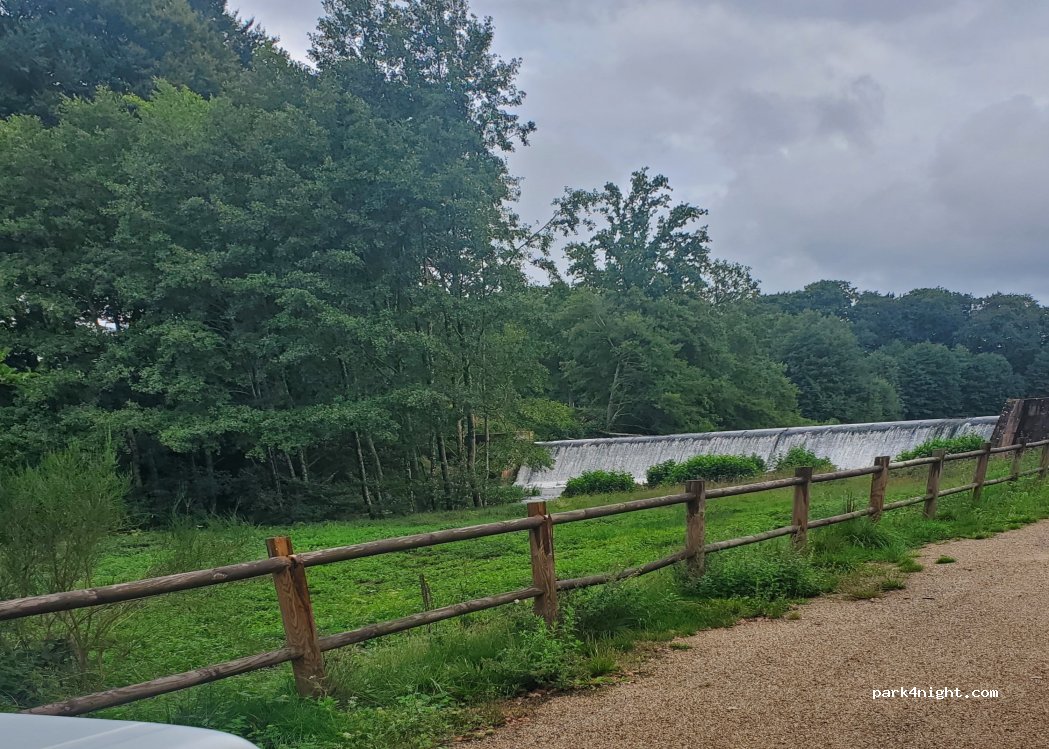 (12420) Argences-en-Aubrac - D900 — foto 4