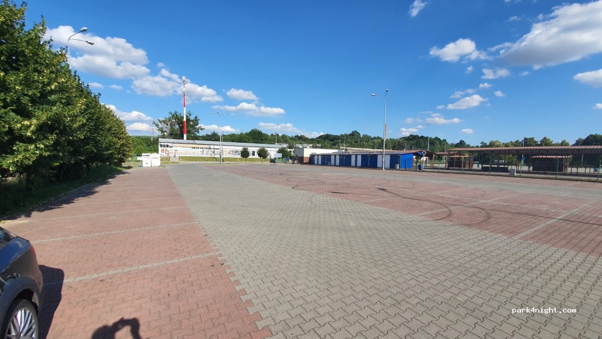 (55-100) Trzebnica - 23A Milicka — foto