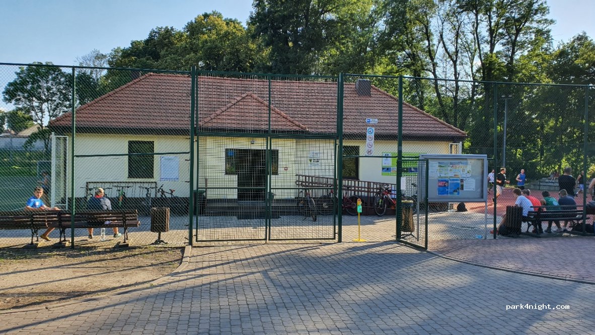 (55-100) Trzebnica - 4 Klasztorna — foto 4