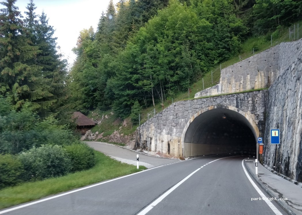 (1656) Jaun - Jaunpassstrasse — foto 3