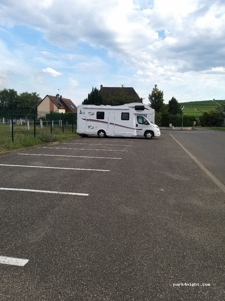 (68250) Pfaffenheim - 8 Rue du Stade — foto