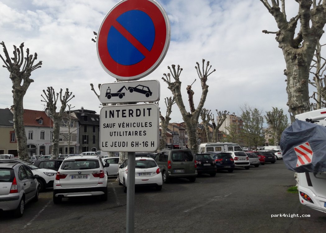 (65000) Tarbes - 61 Place du Foirail — foto