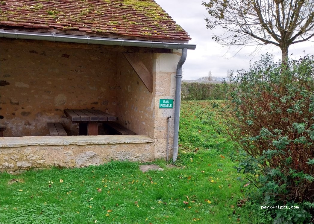 (36220) Lingé - 12 Route de Rosnay — foto 2