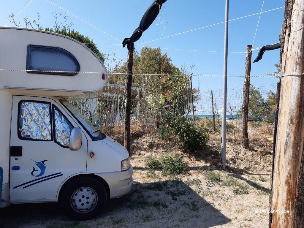 Camping Pineto Beach Village — foto