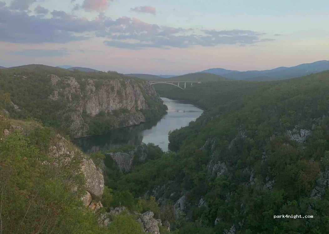 (21240) Vojnić Sinjski - Unnamed Road — foto 3