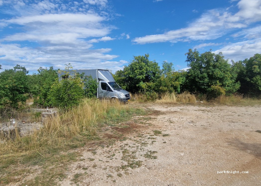 (21240) Vojnić Sinjski - Unnamed Road — foto 5