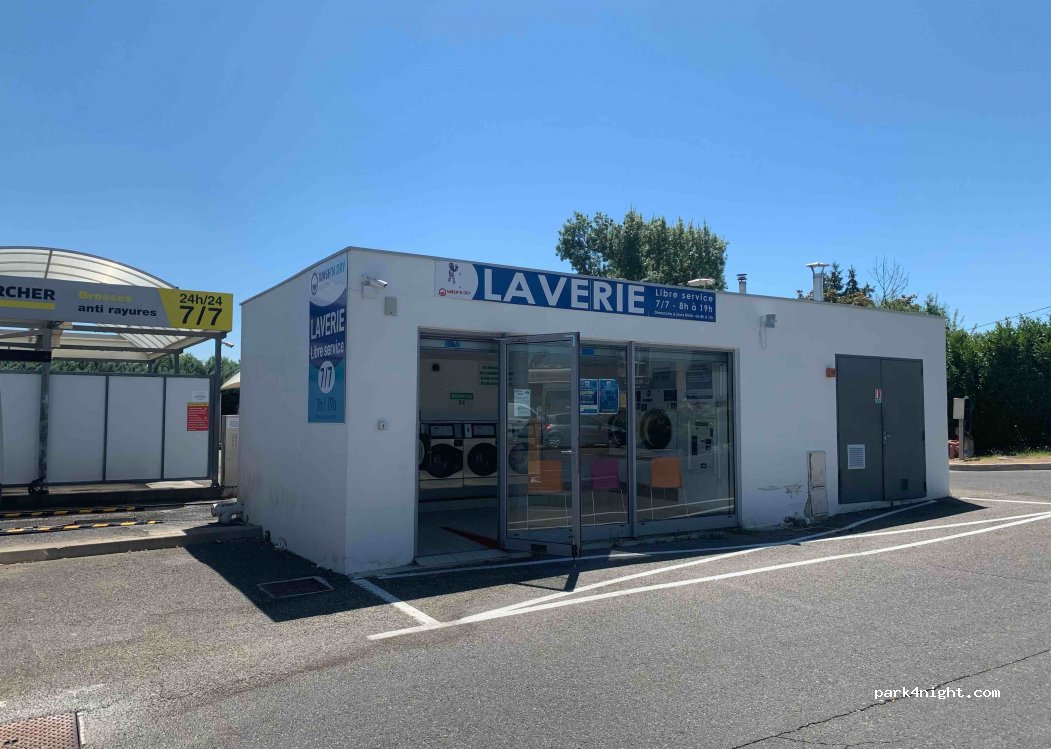 (04700) La Brillanne - 7034 Route des Alpes — foto