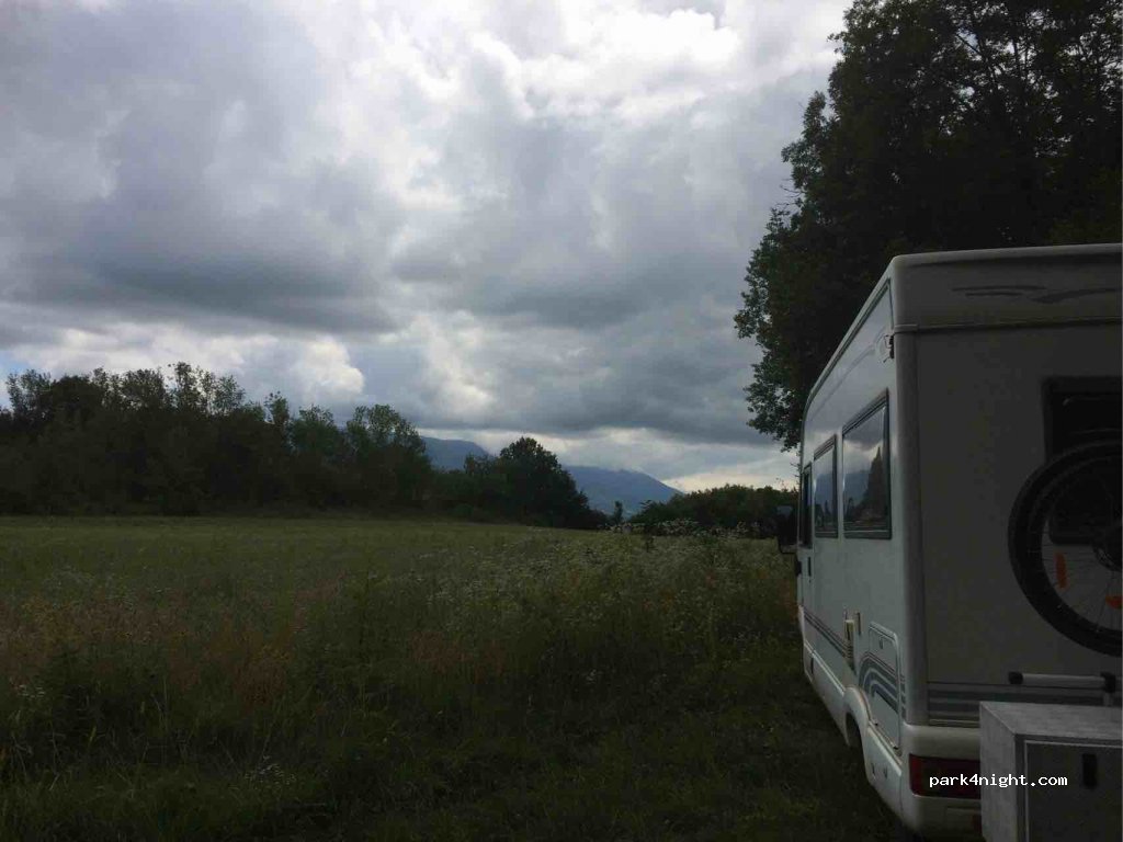 (01300) Parves-et-Nattages - Unnamed Road — foto