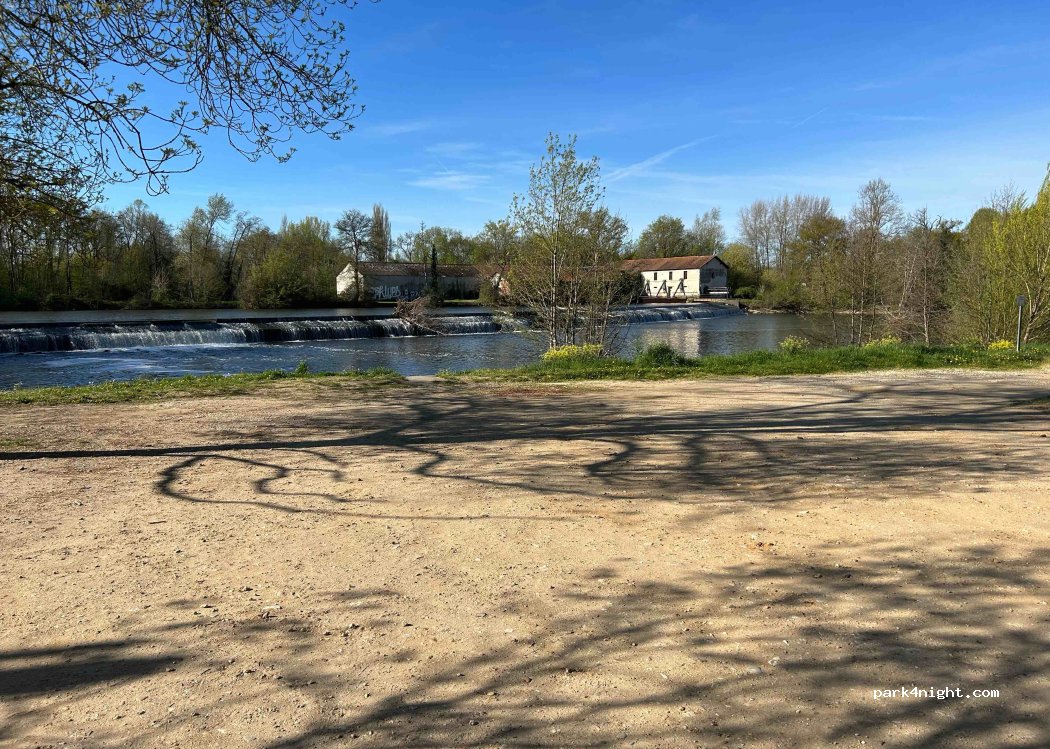 (24700) Montpon-Ménestérol - 5 Rue du Commandant Cousteau — foto 3