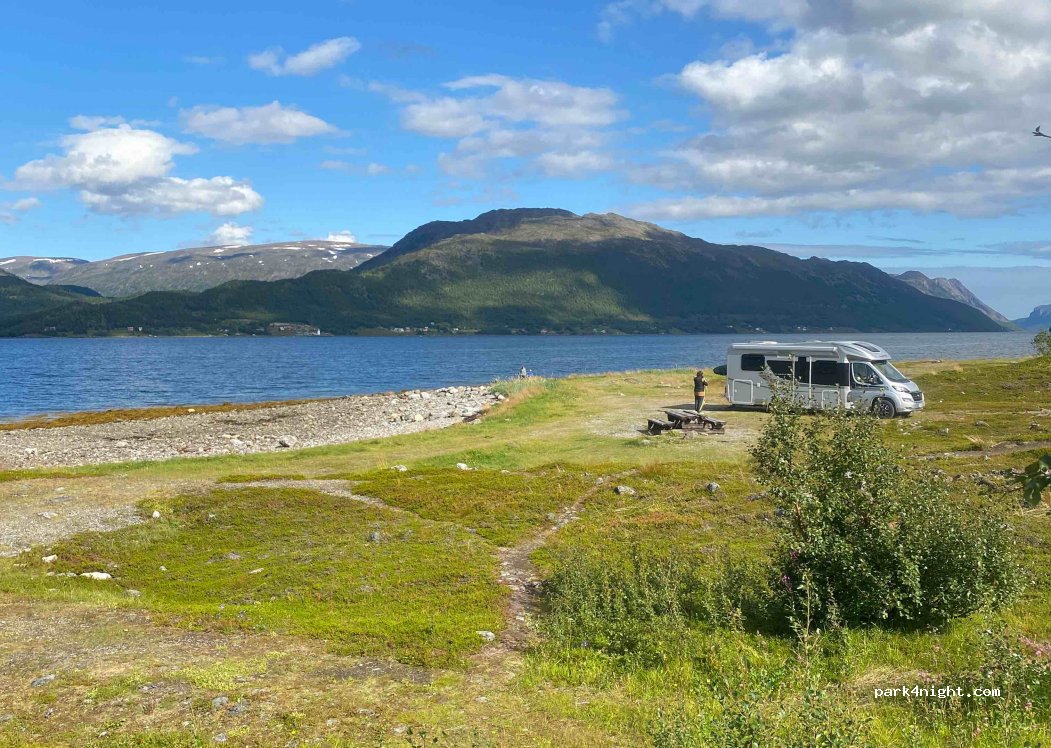 (9545)  - 1050 Langfjordveien — foto
