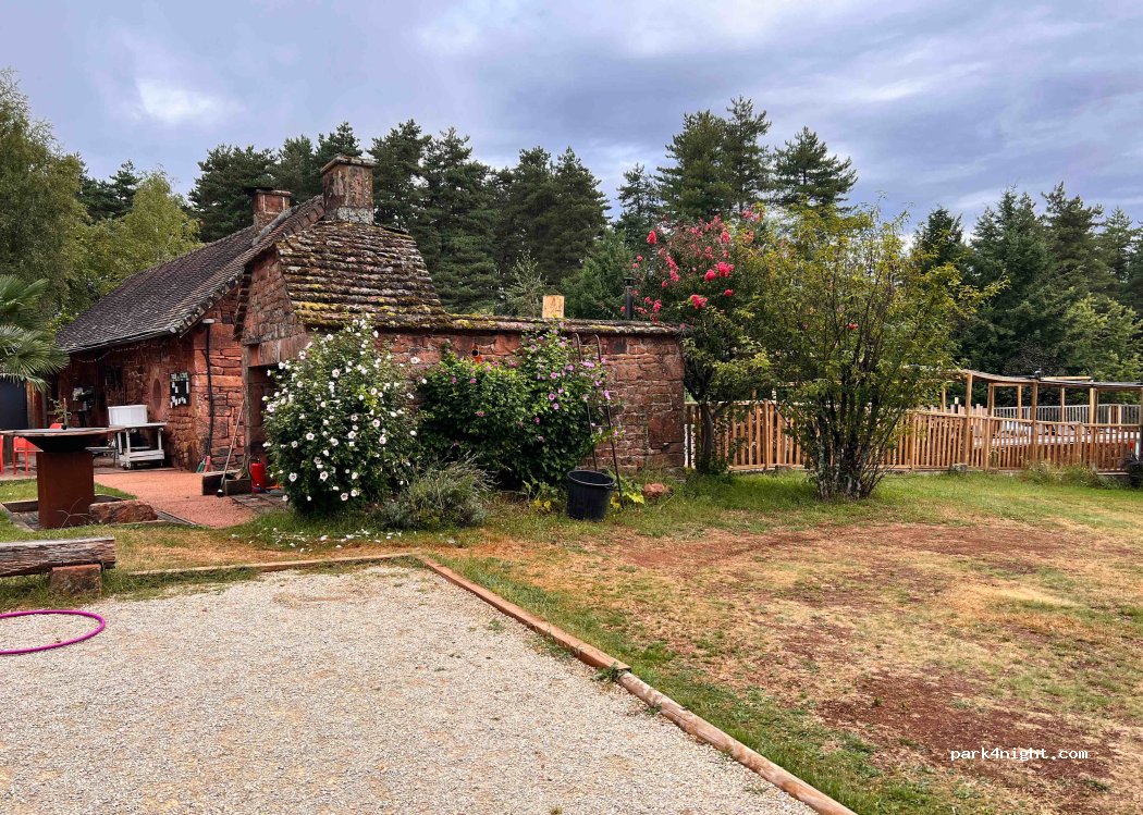 Domaine du coq rouge camping  naturiste — foto 3
