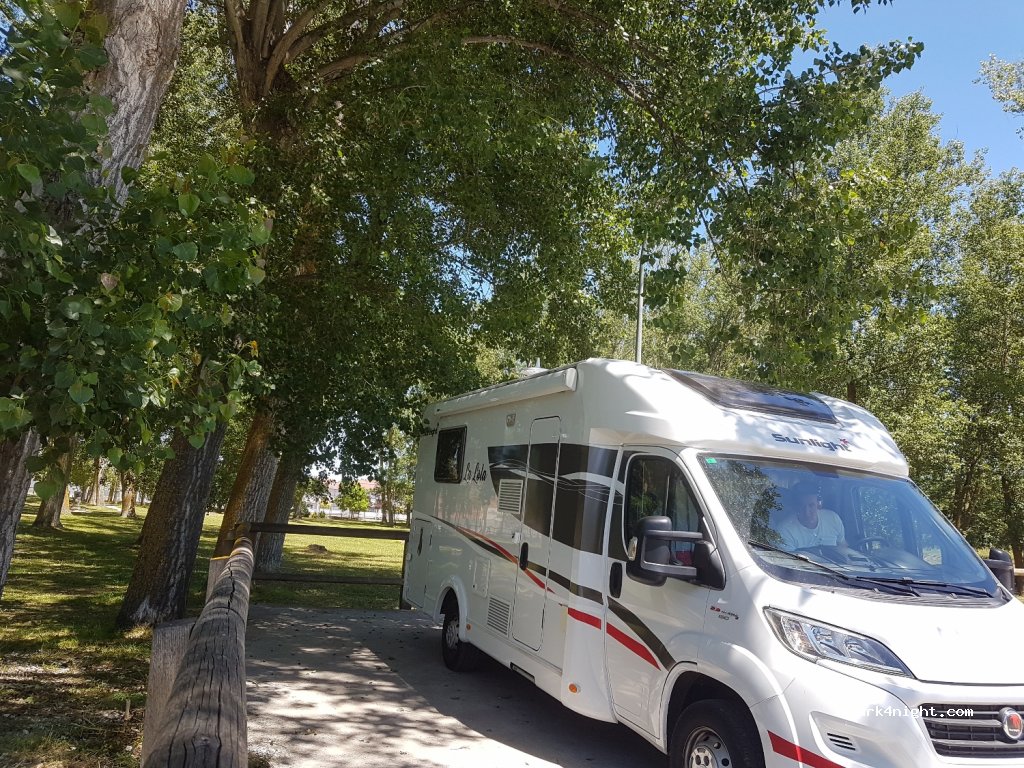 (09500) Medina de Pomar - 1-7 Paseo la Virgen — foto
