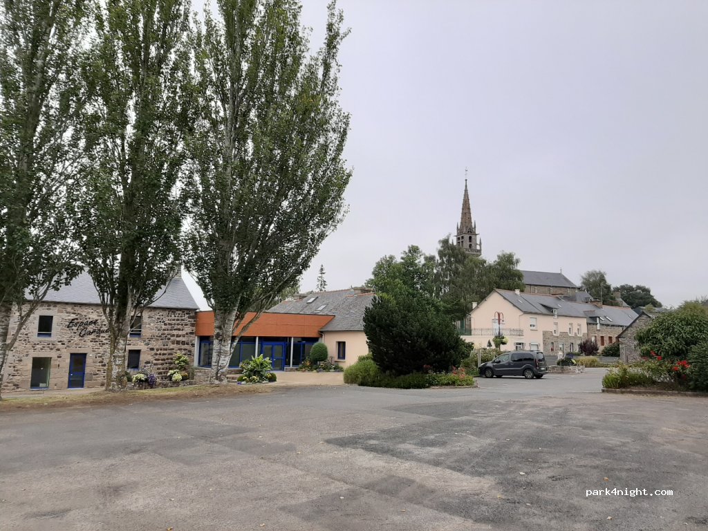 (22400) Coëtmieux - 7 Rue de la Mairie — foto 2