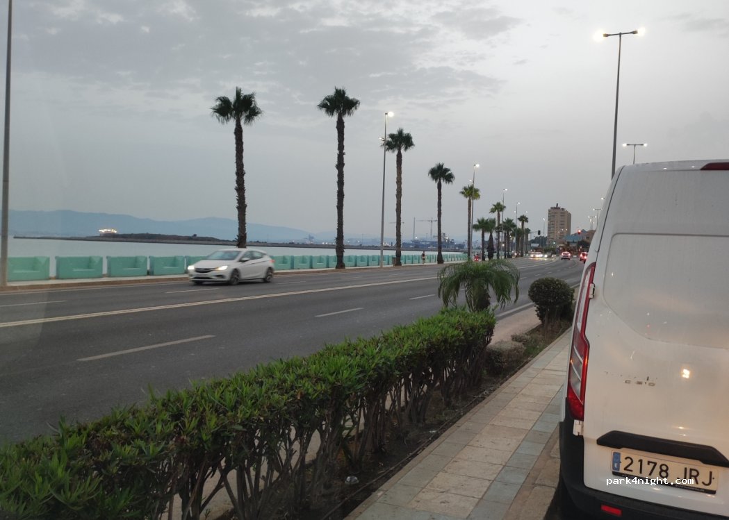 (11300) La Línea de la Concepción - 120 Avenida de España — foto 2