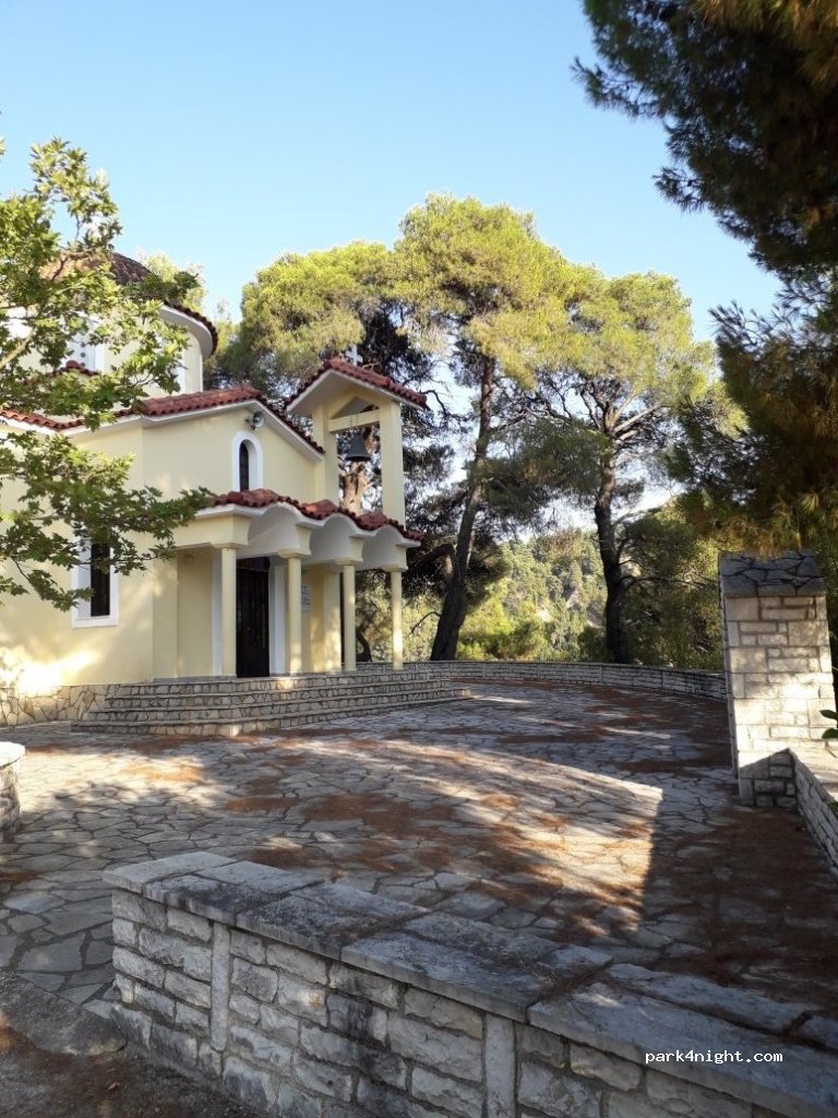 (270 65)  - Ethniki Odos Tripolis Olimpias — foto