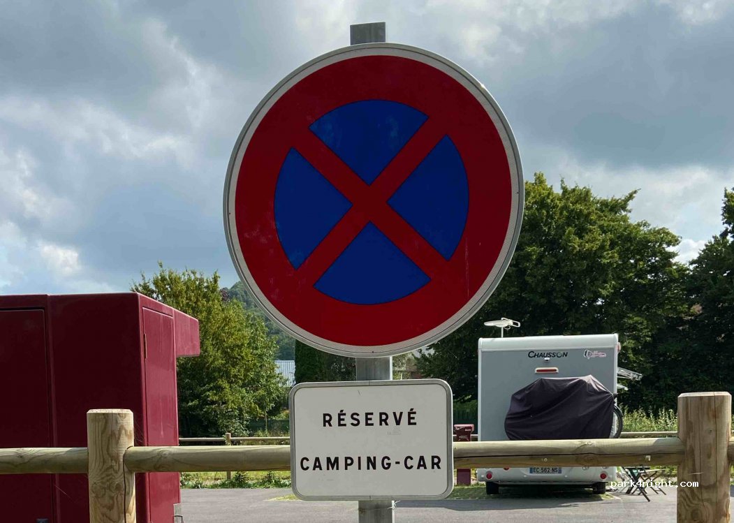 Aire de camping-car de Saint-Rémy-sur-Orne — foto