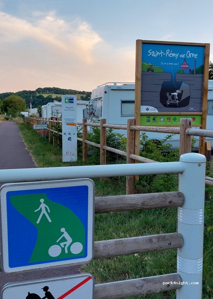 Aire de camping-car de Saint-Rémy-sur-Orne — foto 3