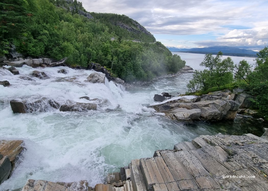 (9162)  - 3130 Kvænangsbotnveien — foto