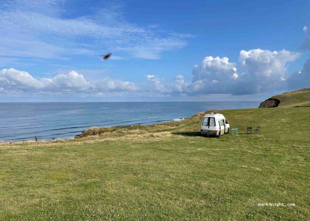 The cliff field at Dunsmouth farm — foto 3