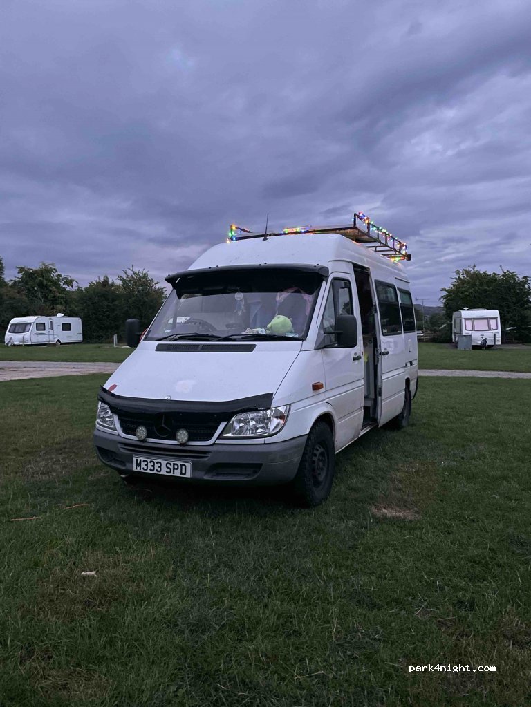 Hardhurst Farm Camping & Caravan Site — foto 4