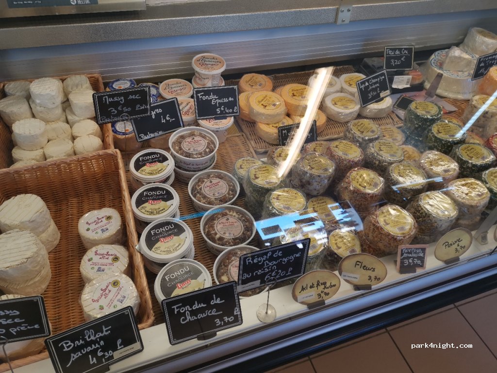 (10210) Chaource - 34 Route des Maisons — foto 2
