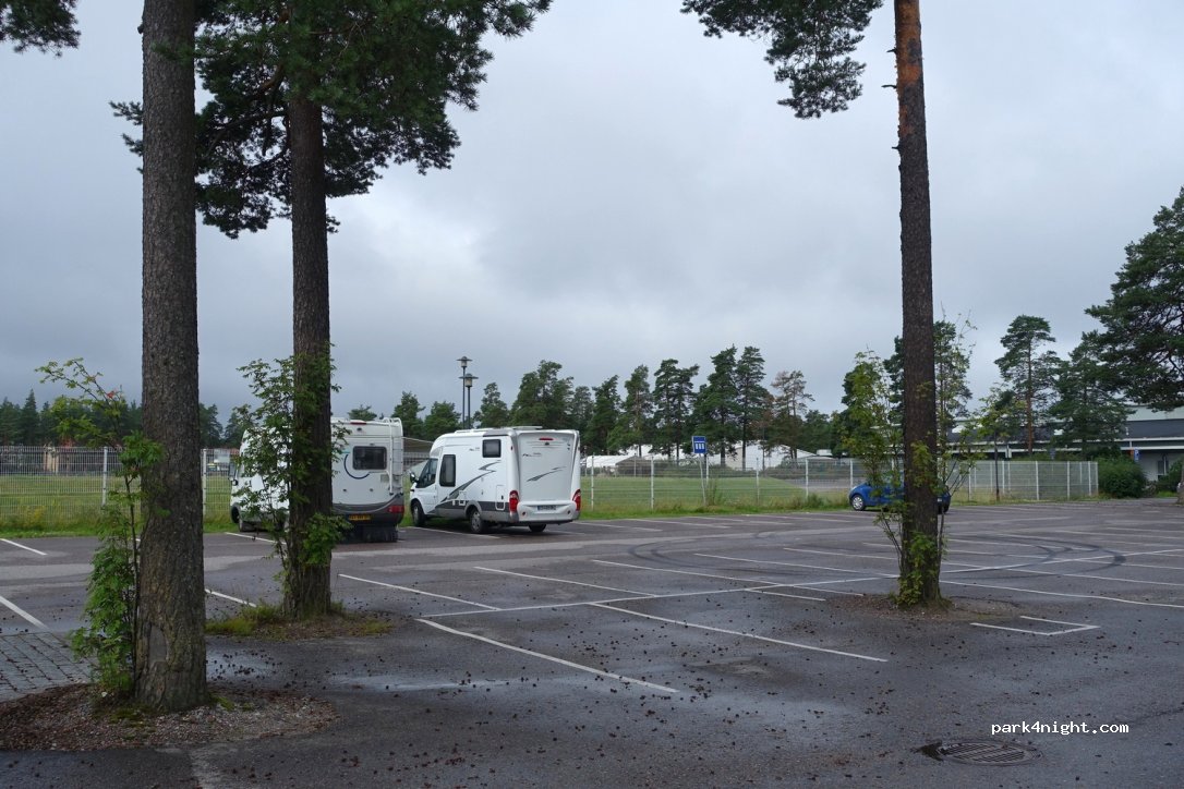 (08100) Lohja - 332 Lohjanharjuntie — foto