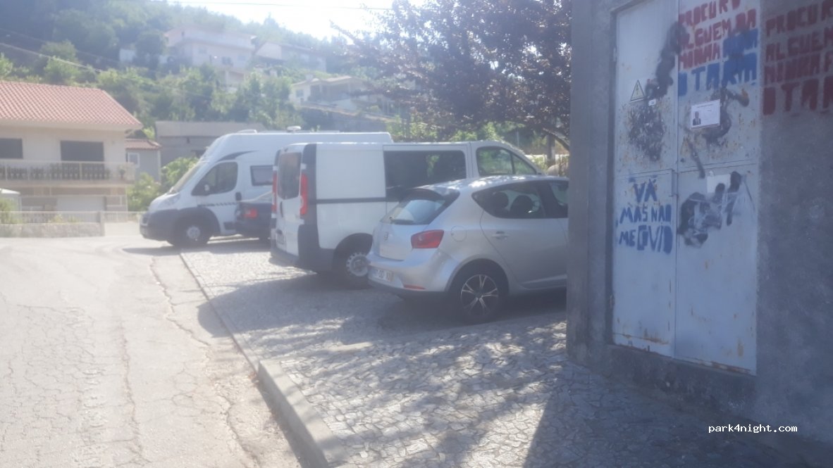 (4820) Fafe - 79 Rua de Oleiros — foto 3