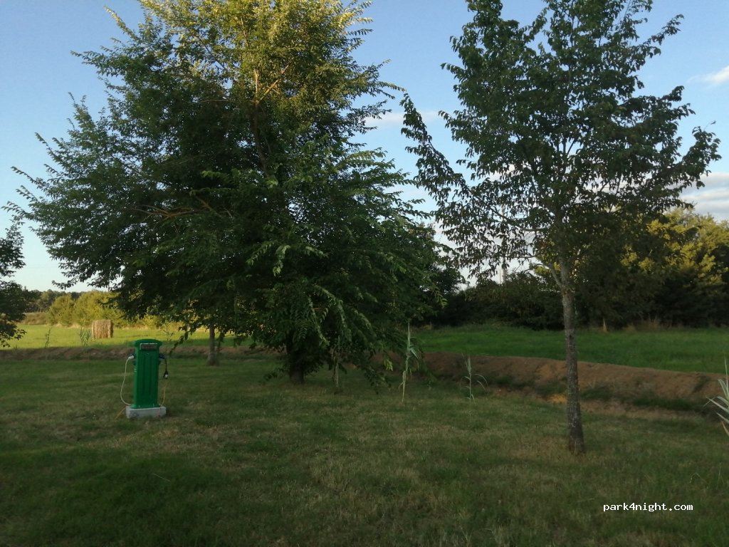 (41400) Angé - Place Mairie — foto 3