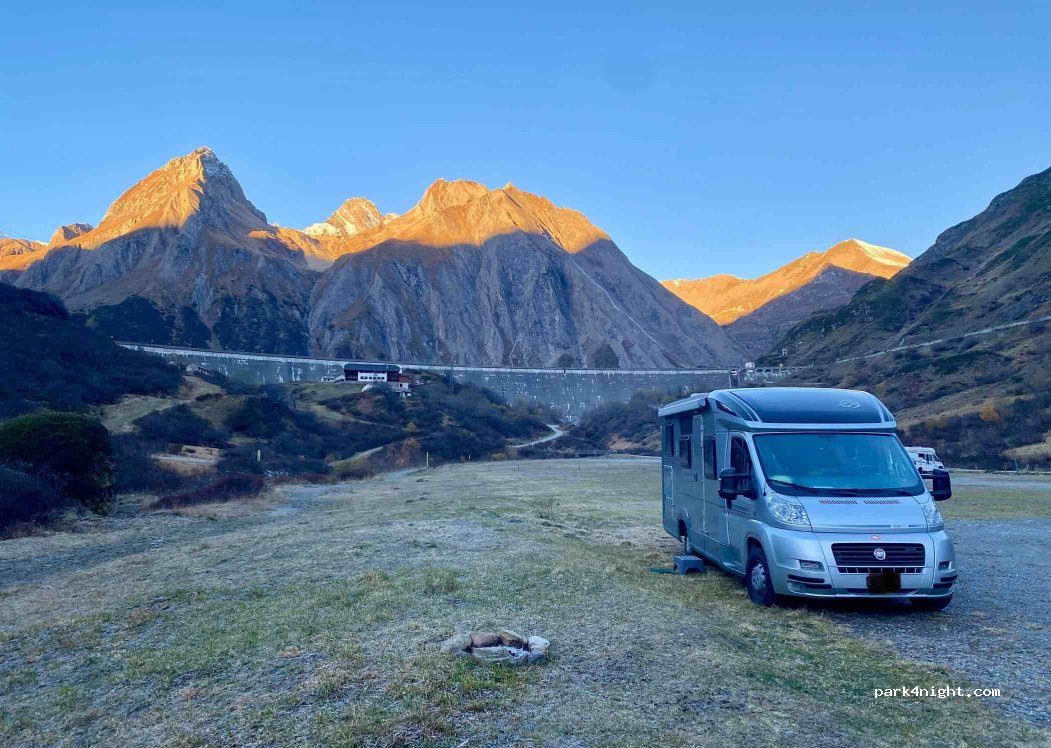 Area sosta camper Lago Morasco — foto 3