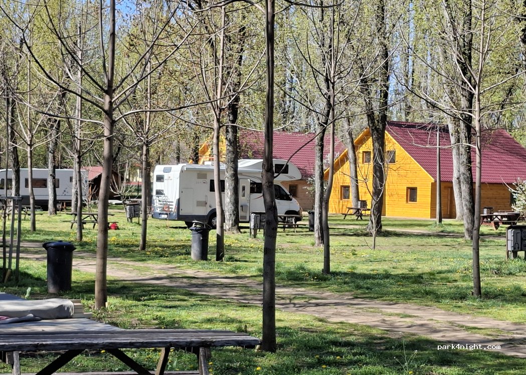 Horgász és Családi Kemping — foto 5