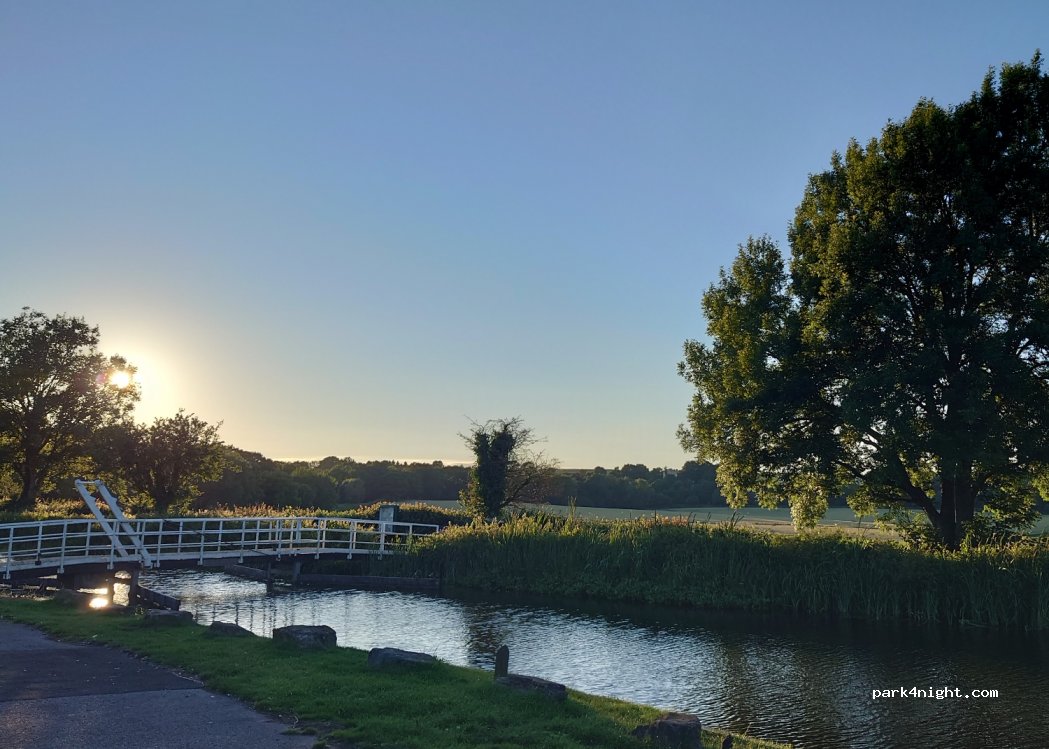 (EX16 7AY)  - Crown Hill — foto 2