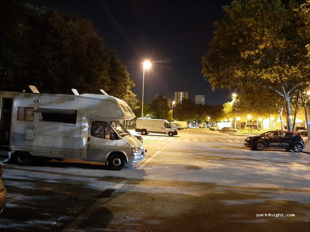 (08907) L'Hospitalet de Llobregat - 81 Avinguda d'Amèrica — foto 2