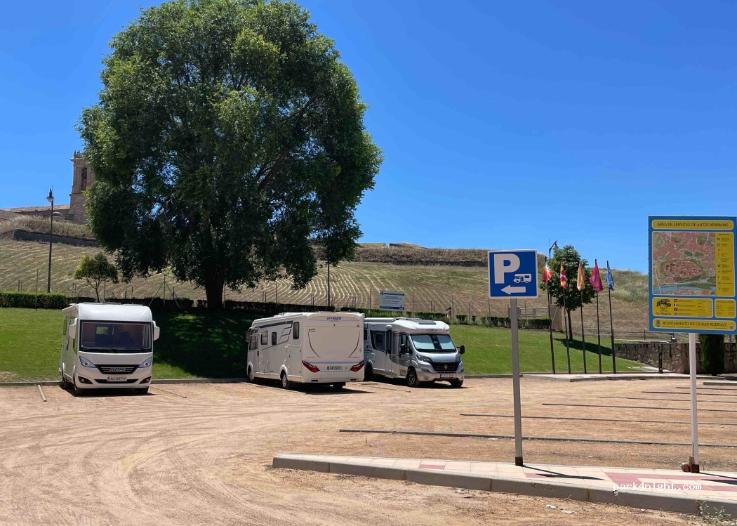 (37500) Ciudad Rodrigo - 51 N-620a — foto 3
