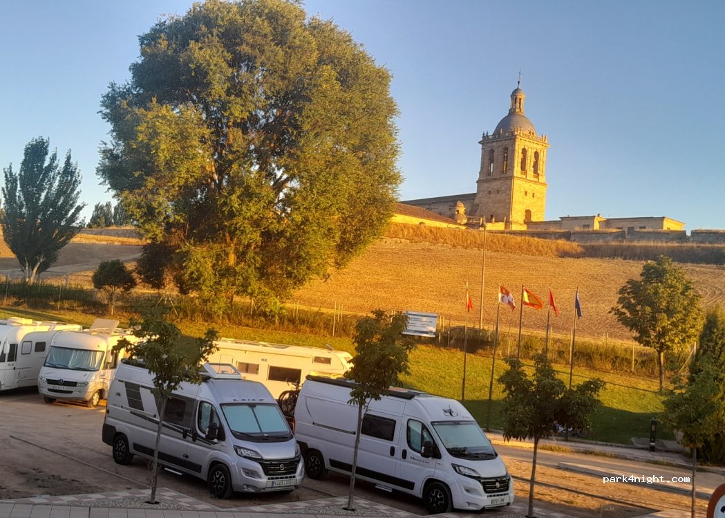 (37500) Ciudad Rodrigo - 51 N-620a — foto 4