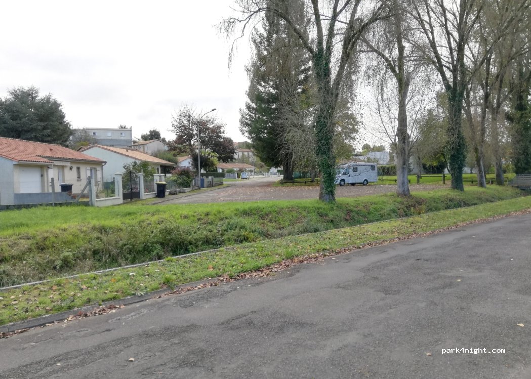 (16700) Ruffec - 20 Avenue de Waldsee — foto 4