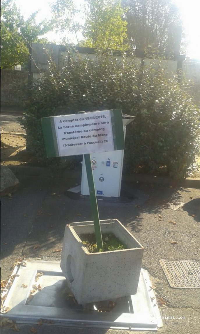 (72800) Le Lude - 3 Place du Mail — foto 2