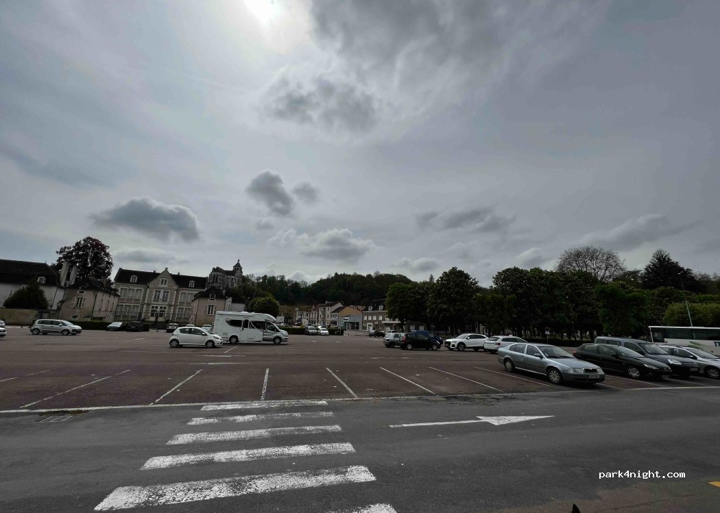 (89700) Tonnerre - 4 Avenue de la Gare — foto 2