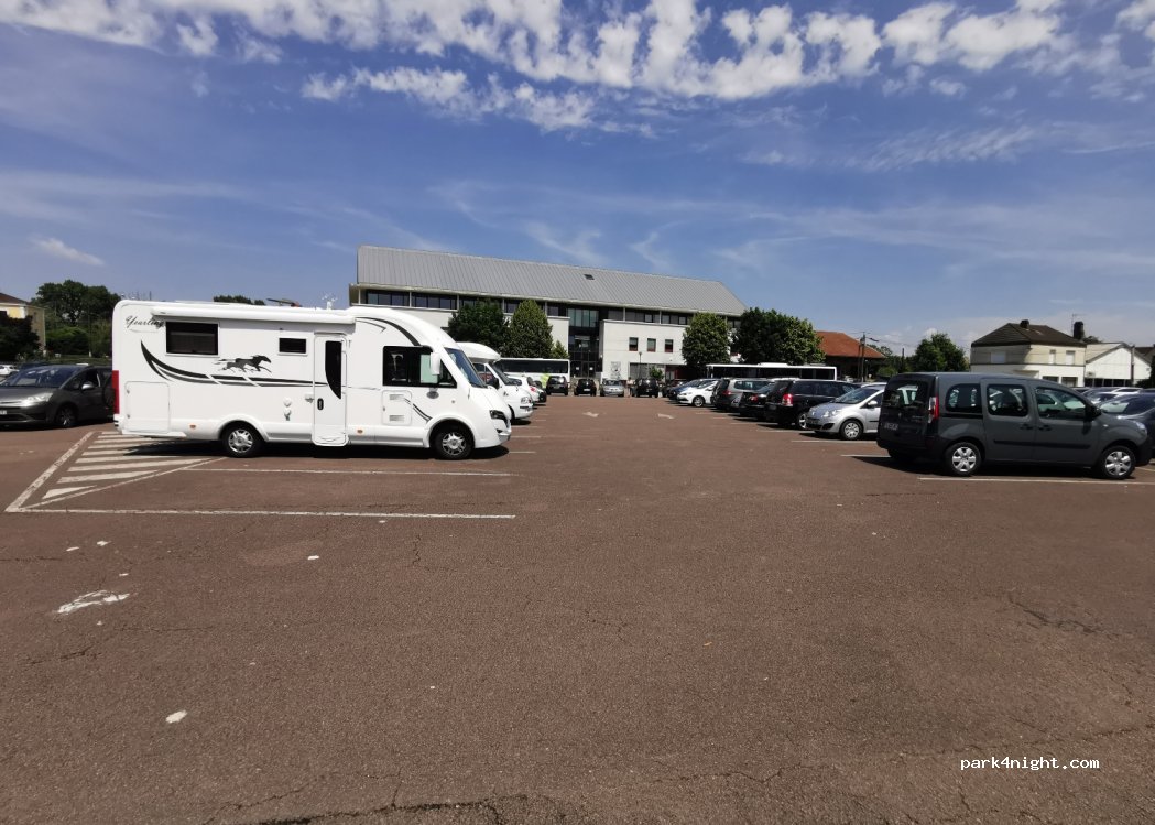(89700) Tonnerre - 4 Avenue de la Gare — foto 3