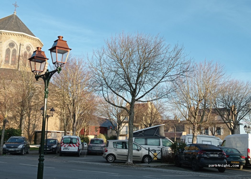 (35260) Cancale - 23 Rue de la Marine — foto 2