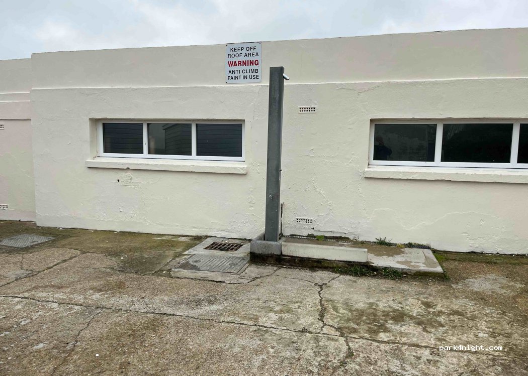 (CT9 5ET) Margate - 68 Royal Esplanade — foto