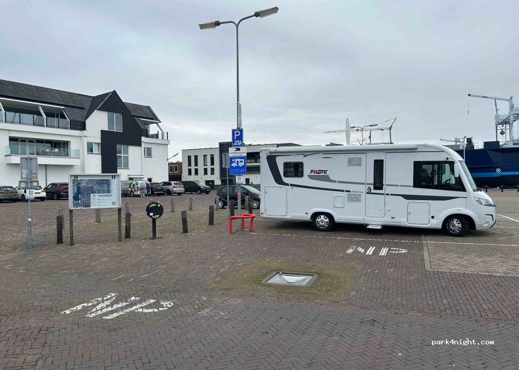 Camperplaats Gemeente Haven Urk — foto 4