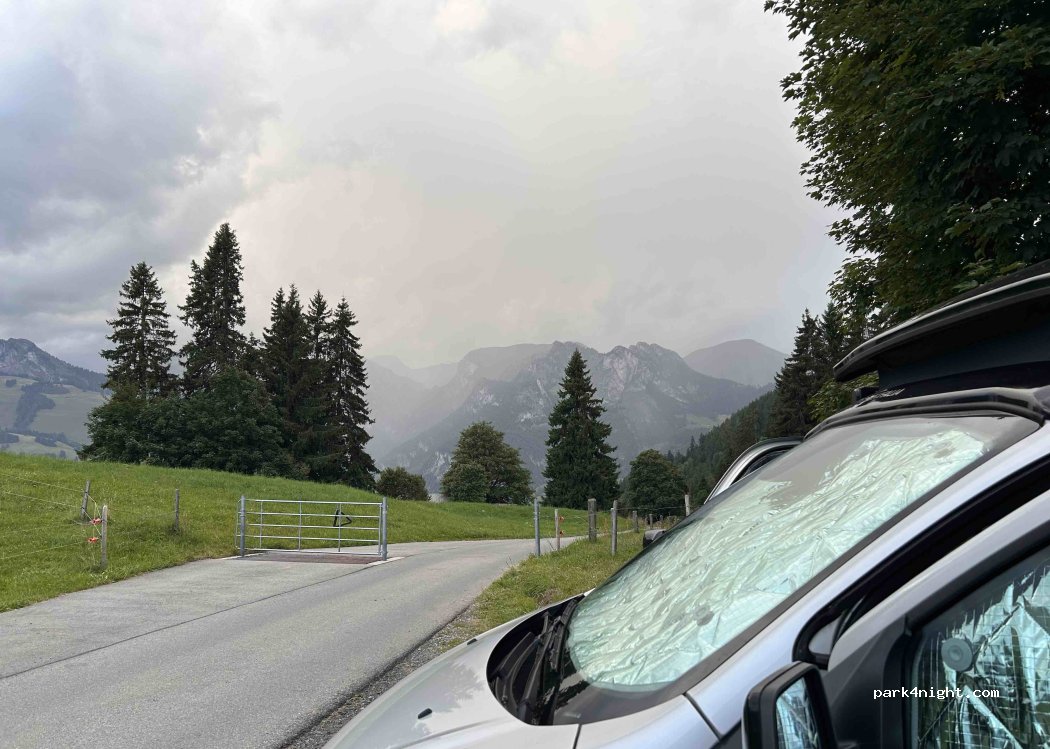 (3770) Zweisimmen - Schindelweg — foto