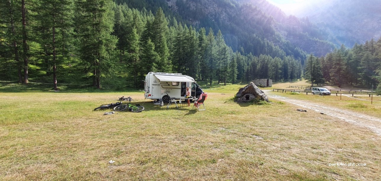 (10054) Sauze di Cesana - Unnamed Road — foto