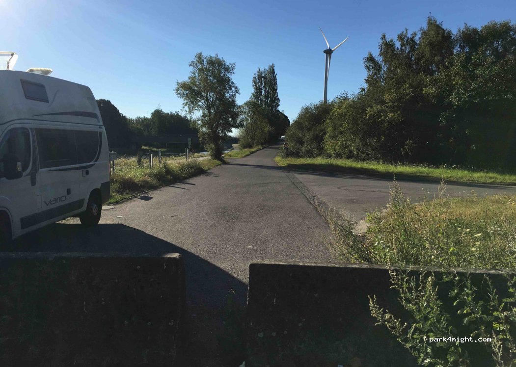 (7180) Seneffe - 25 Parc Industriel de Seneffe — foto 2