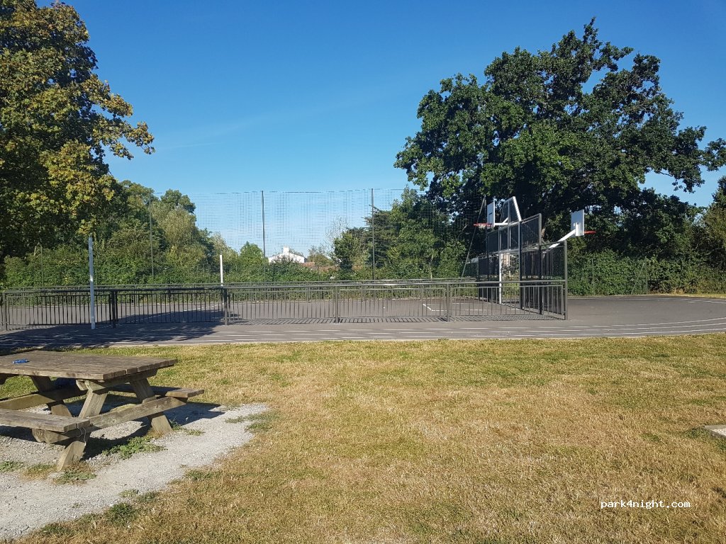 (85710) Chateauneuf - 7 Rue du Château — foto 4