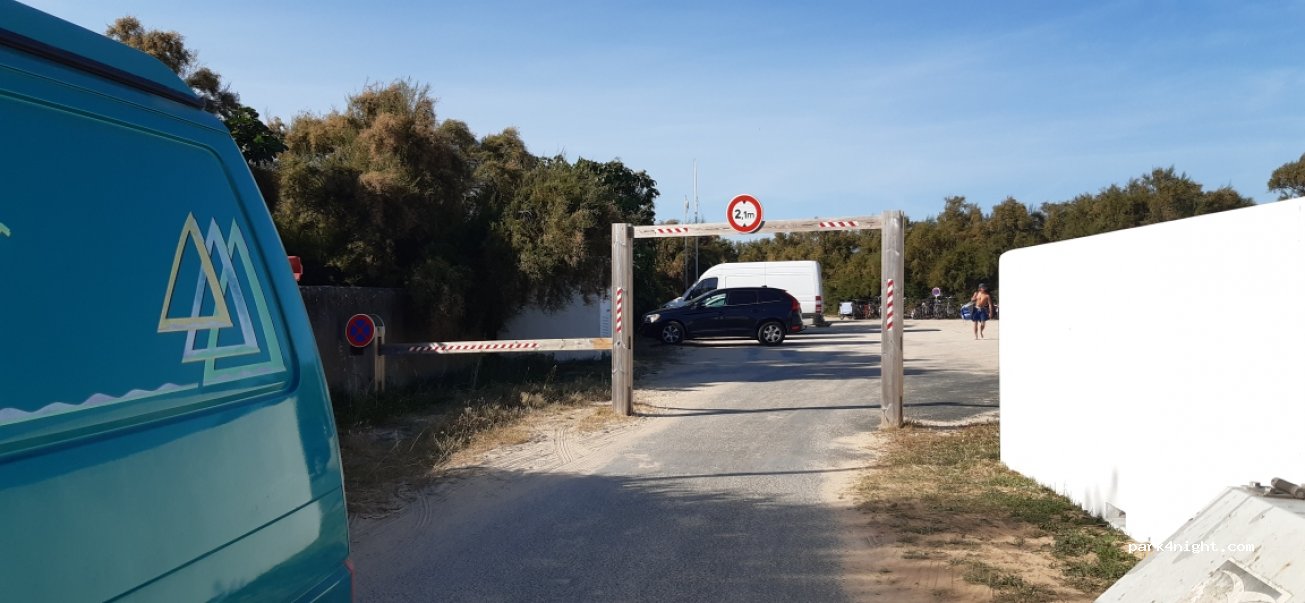 (17880) Les Portes-en-Ré - 15 Route du Petit Marchais — foto