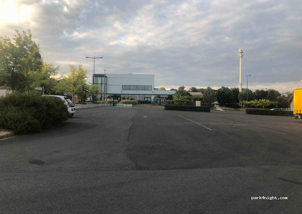 (24490) La Roche-Chalais - 25 Avenue du Stade — foto 2