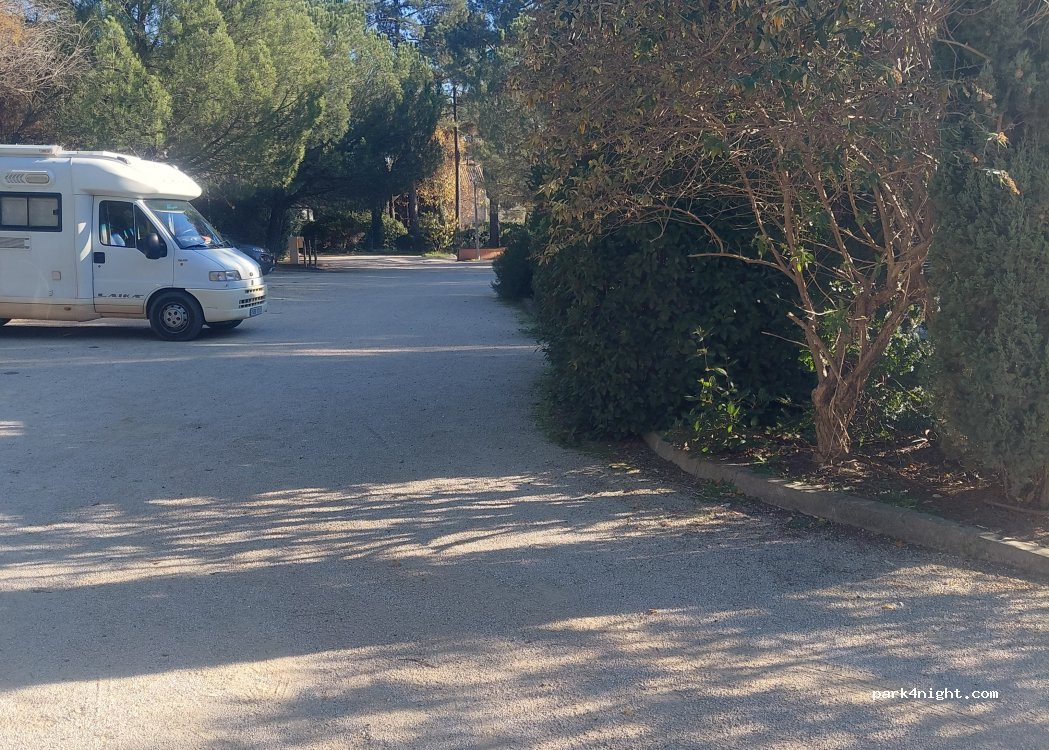 (84220) Roussillon - D104 — foto 5