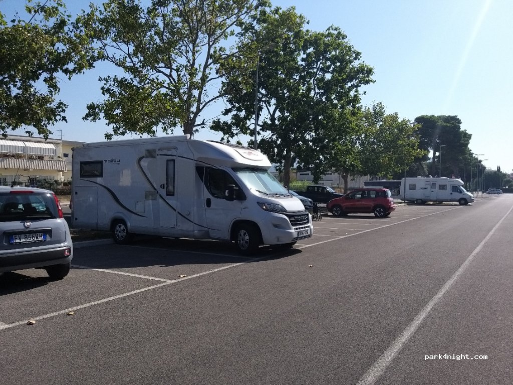 (04019) Terracina - 213 Viale Europa — foto
