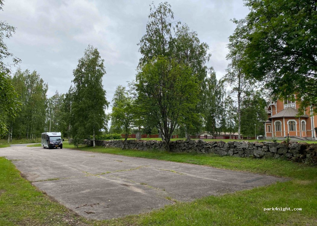 (42600)  - 1 Kirkkoraitti — foto
